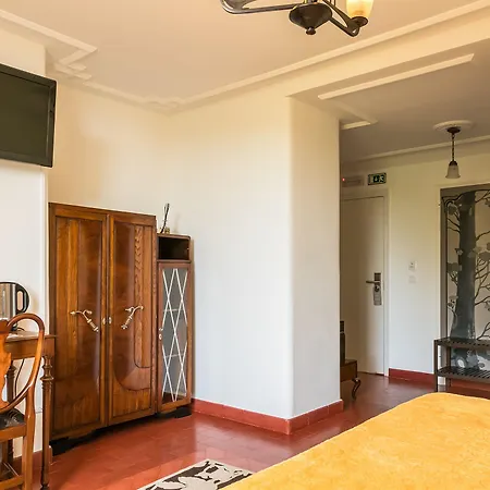 Saudade בית הארחה