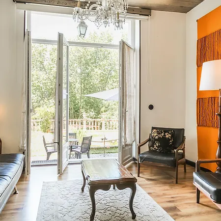 בית הארחה Saudade