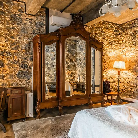 Saudade בית הארחה 4*