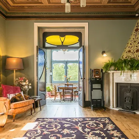 בית הארחה Saudade